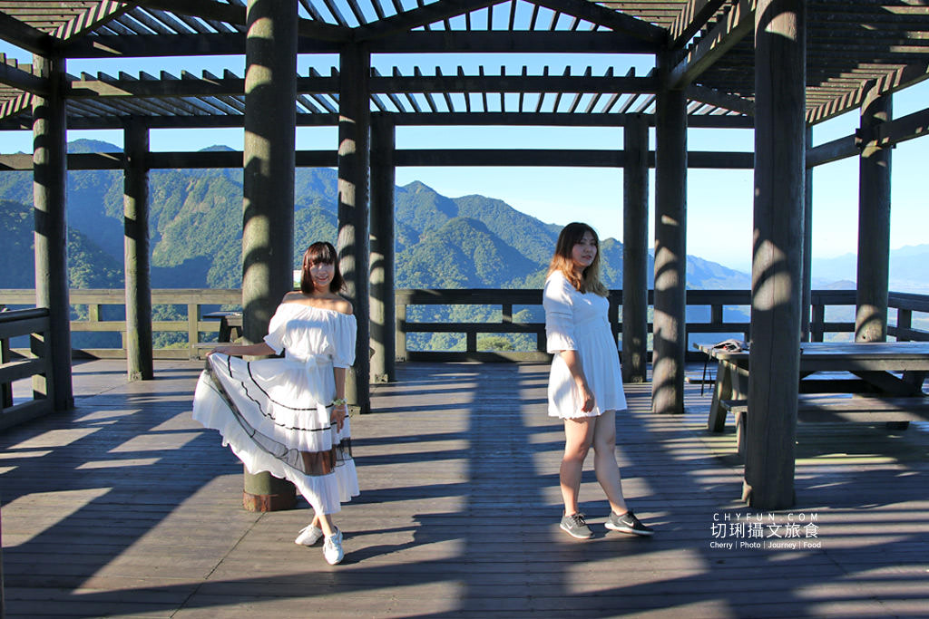 六十石山金針花兩天一夜06＿六十石山金針花海、觀景台－山嵐亭