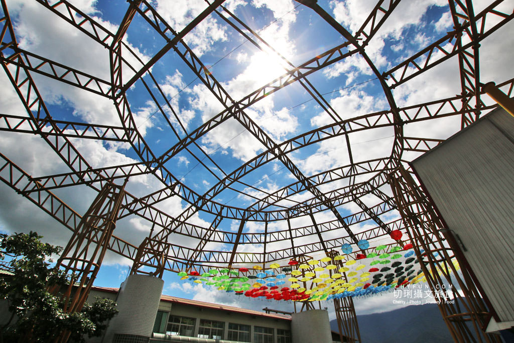 六十石山金針花兩天一夜57＿富里鄉農會 品嚐九宮格便當 最新網美咖啡廳