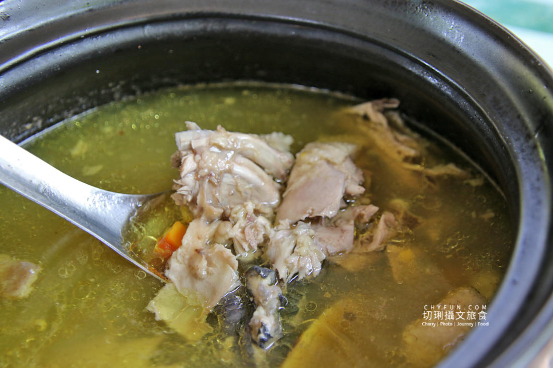 高雄｜六龜尹家有機農場饗食無菜單料理，體驗百果園、韭菜DIY感農村鄉村味