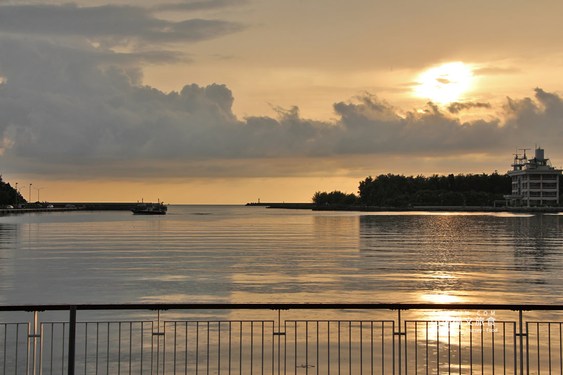 台南｜將軍漁港半日遊來去買魚貨看拍賣，大啖美食觀夕陽