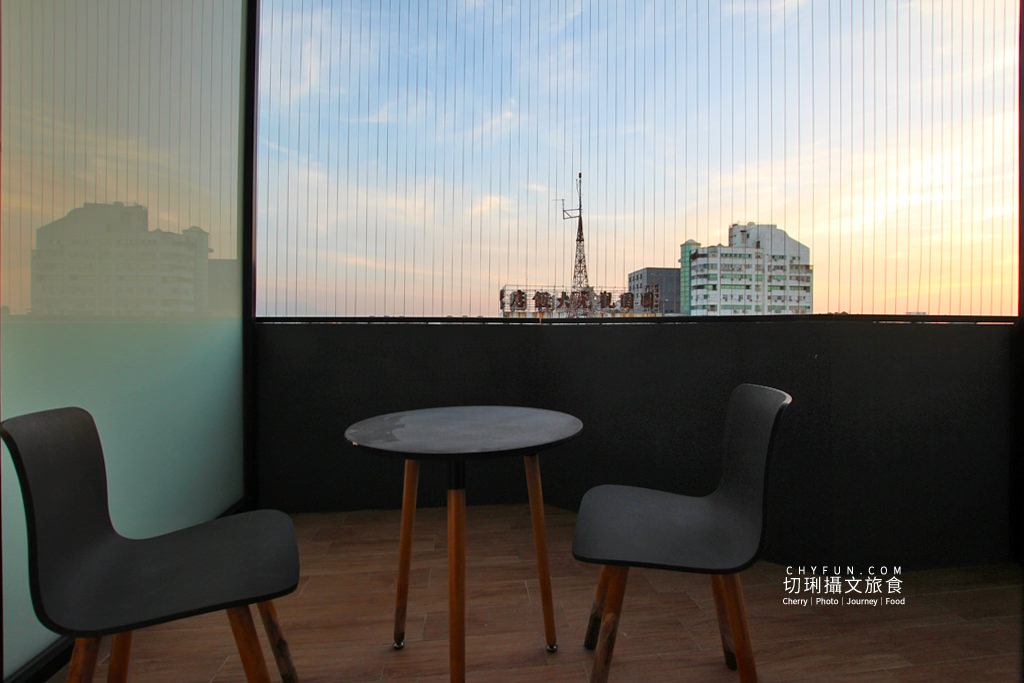 嘉義｜火車站前住宿亮點旅店，文青設計感館內設備餐廳美食多