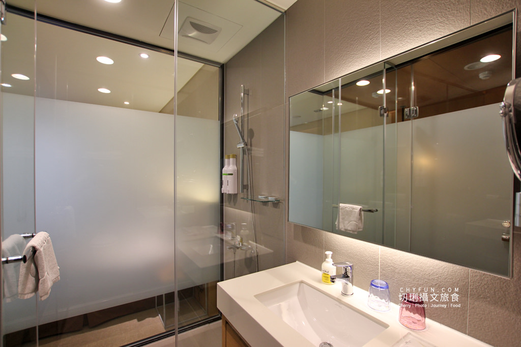 嘉義｜火車站前住宿亮點旅店，文青設計感館內設備餐廳美食多