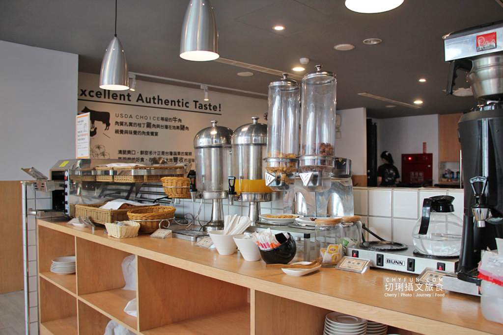 嘉義｜火車站前住宿亮點旅店，文青設計感館內設備餐廳美食多