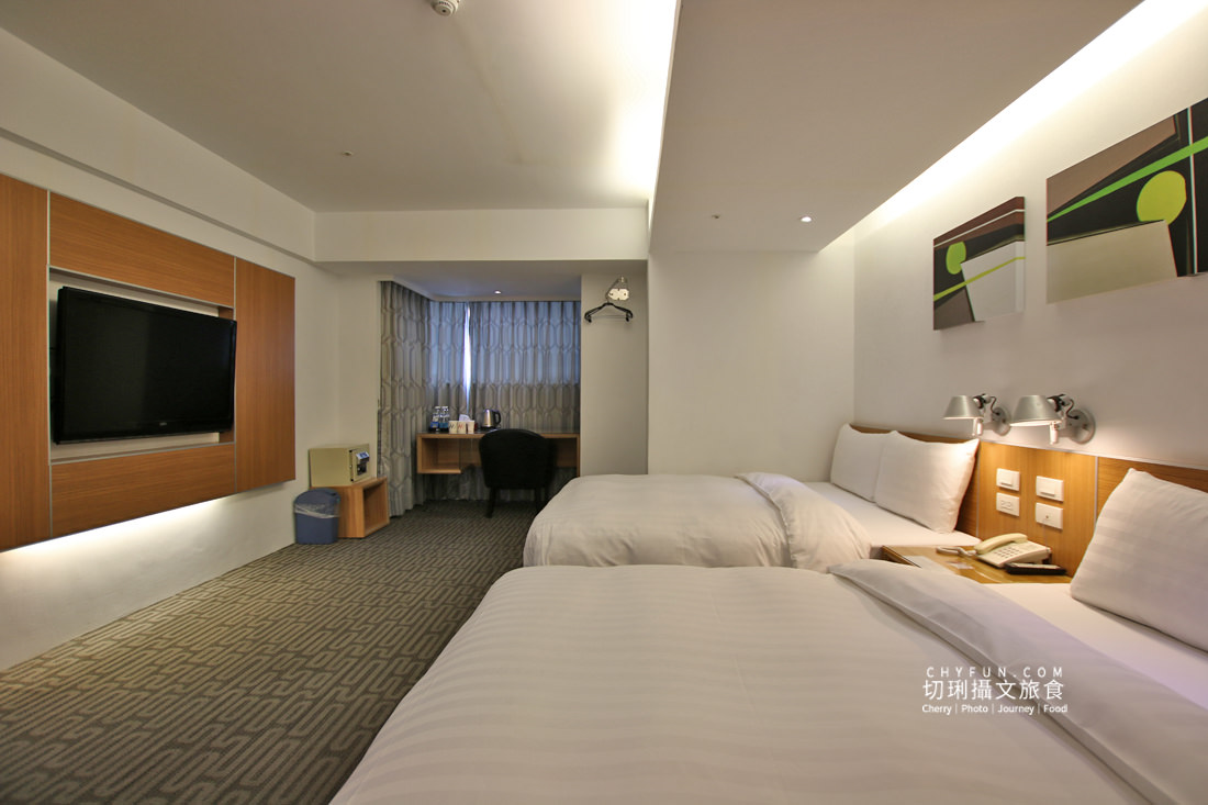 嘉義｜HOTEL HI新民店位處鬧區，房間寬敞舒適價格親民附設停車場很便民