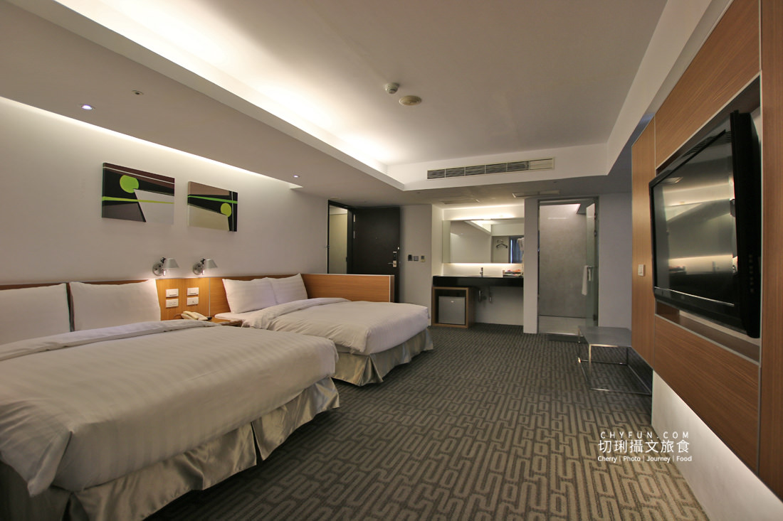 嘉義｜HOTEL HI新民店位處鬧區，房間寬敞舒適價格親民附設停車場很便民