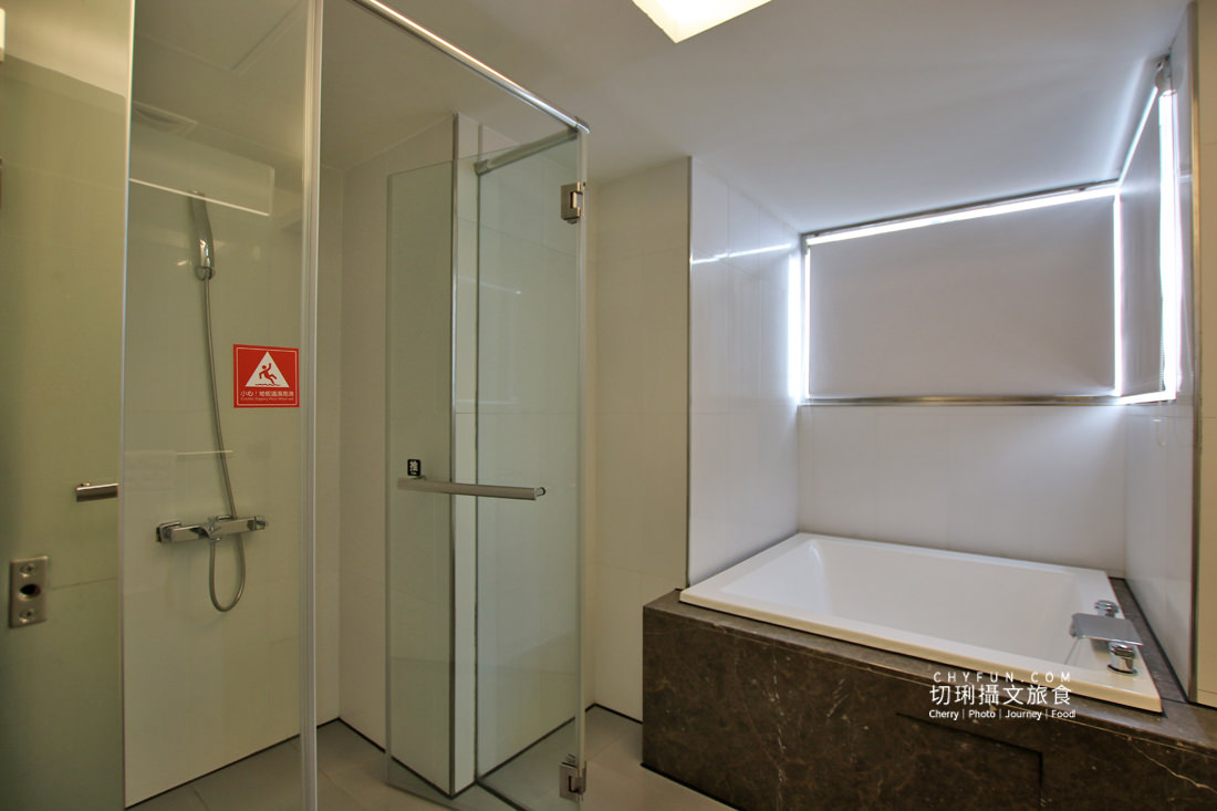 嘉義｜HOTEL HI新民店位處鬧區，房間寬敞舒適價格親民附設停車場很便民