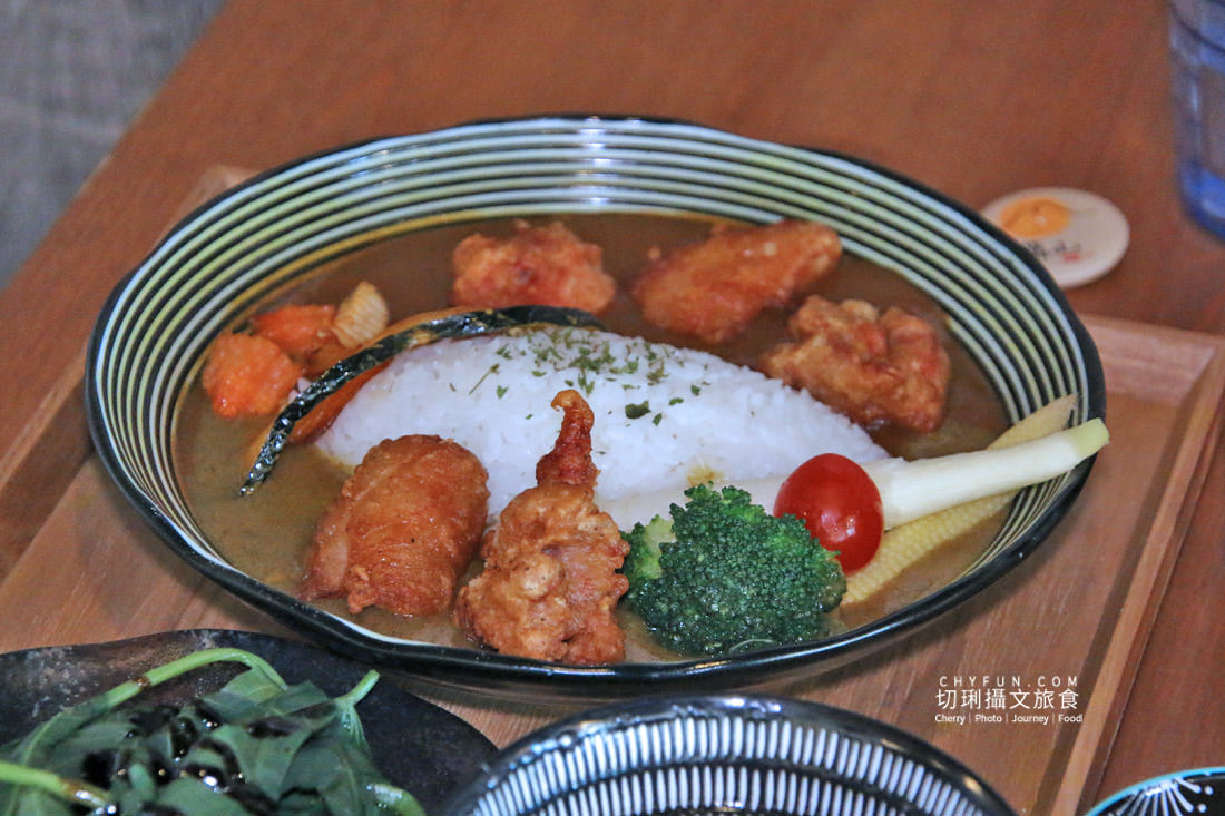南投｜埔里咖哩餐廳推薦靠山咖哩，平價美味用愛呷哩作伙