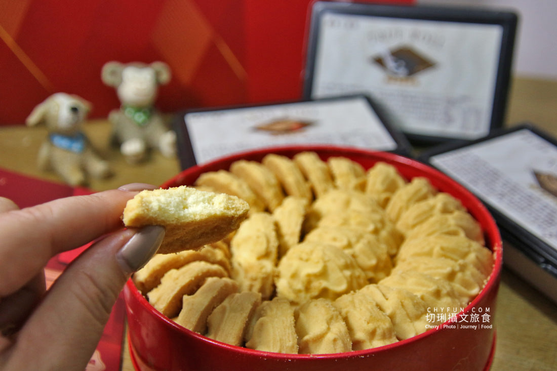 高雄｜實心蛋捲高雄新開幕，脆口的真材實料送禮推薦、過年禮盒、中秋禮盒