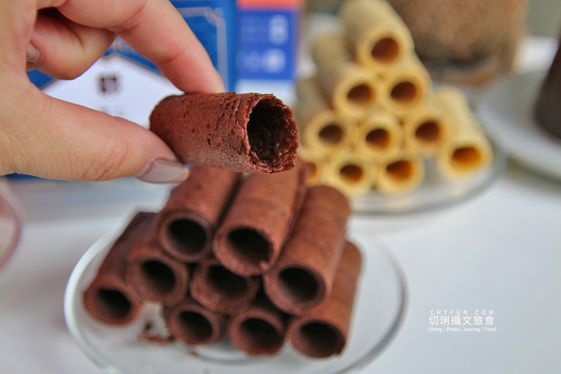 高雄｜實心蛋捲高雄新開幕，脆口的真材實料送禮推薦、過年禮盒、中秋禮盒