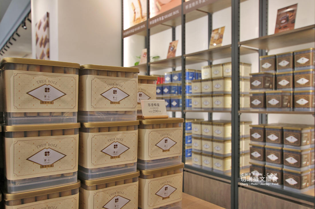 高雄｜實心蛋捲高雄新開幕，脆口的真材實料送禮推薦、過年禮盒、中秋禮盒