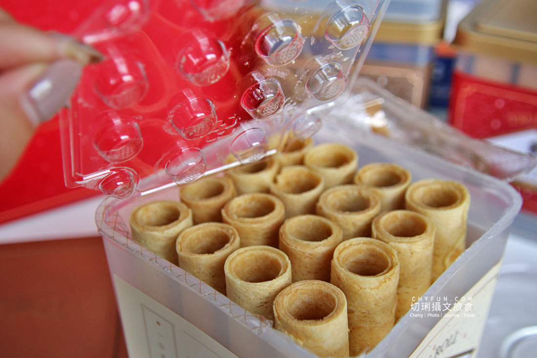 高雄｜實心蛋捲高雄新開幕，脆口的真材實料送禮推薦、過年禮盒、中秋禮盒