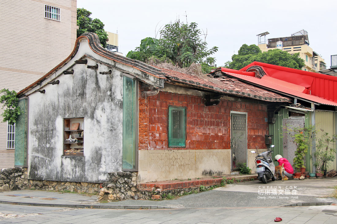 高雄｜左營舊城歷史廟宇一日遊，來去蓮池潭周遊吃美食聽秘境神話故事