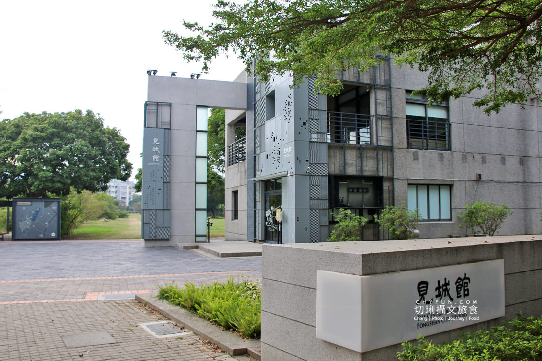 高雄｜左營舊城歷史廟宇一日遊，來去蓮池潭周遊吃美食聽秘境神話故事