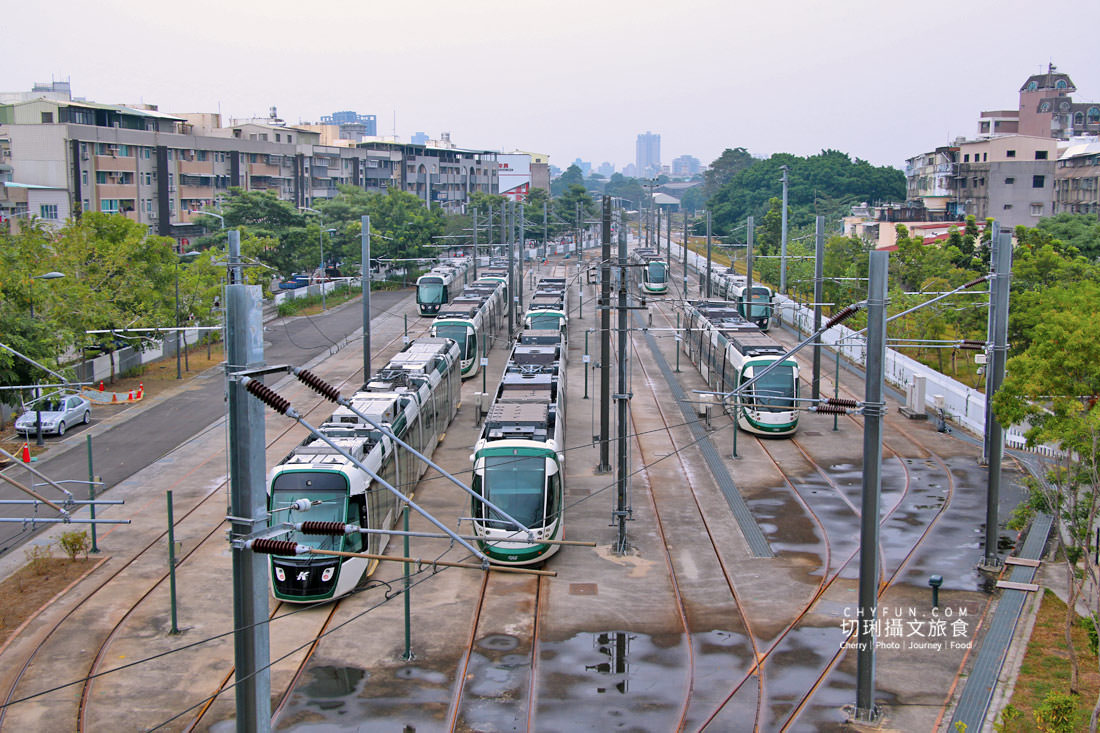 搭輕軌遊高雄｜高雄輕軌怎麼搭搭來各站玩景點吃美食，走趟高雄輕軌一日遊