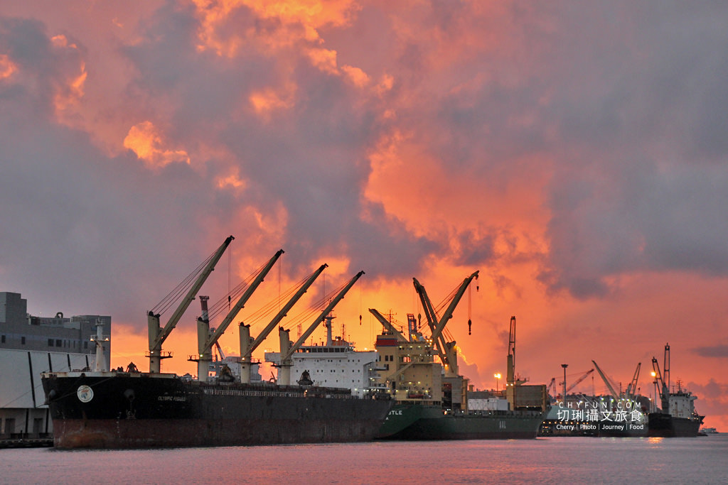 搭輕軌玩高雄｜高雄展覽館站周邊景點、美食、住宿、打卡輕鬆玩