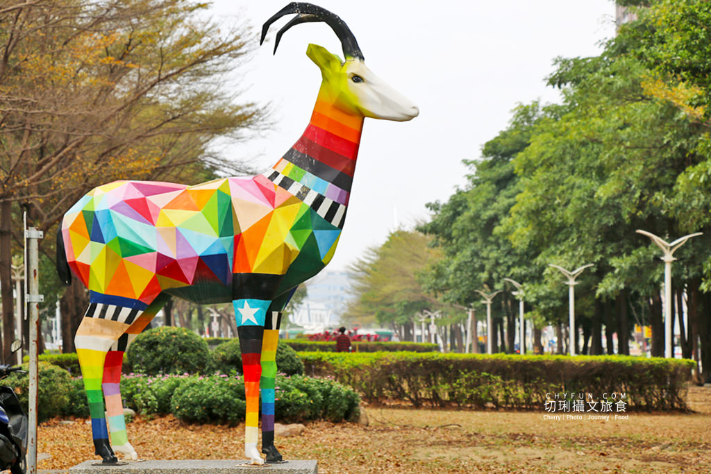 搭輕軌玩高雄｜高雄展覽館站周邊景點、美食、住宿、打卡輕鬆玩