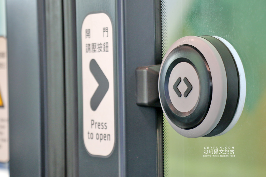 搭輕軌遊高雄｜高雄輕軌怎麼搭搭來各站玩景點吃美食，走趟高雄輕軌一日遊