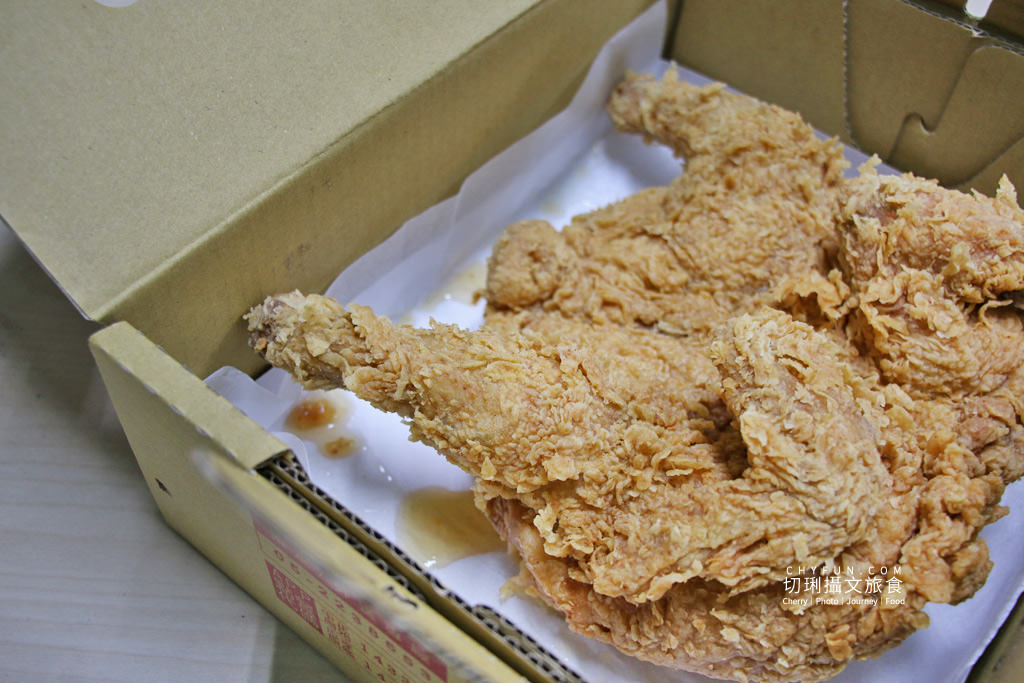 嘉義｜桃城雞排炸全雞中正創始店，在地經營多年鹹酥雞鮮嫩不乾柴