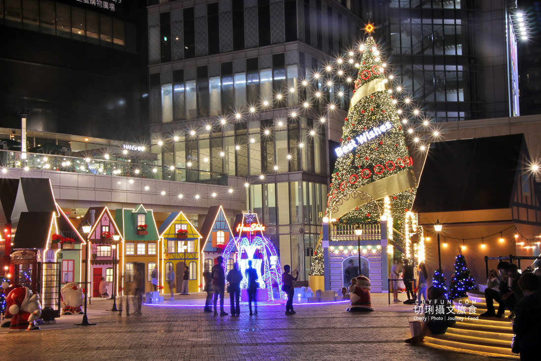 高雄｜迷你版歐洲小鎮現身漢神巨蛋慶耶誕，多款彩色屋好美好拍週年慶好好買