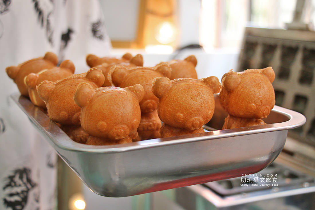 澎湖|中央老街熊熊燒雞蛋糕出沒,來去某個角落挖寶吃點心 - 第1張圖 澎湖|中央老街熊熊燒雞蛋糕出沒,來去某個角落挖寶吃點心