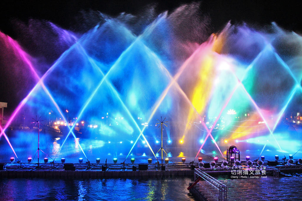 澎湖｜西嶼外垵讚元宵，創意水火舞燈光秀花火碼頭施放