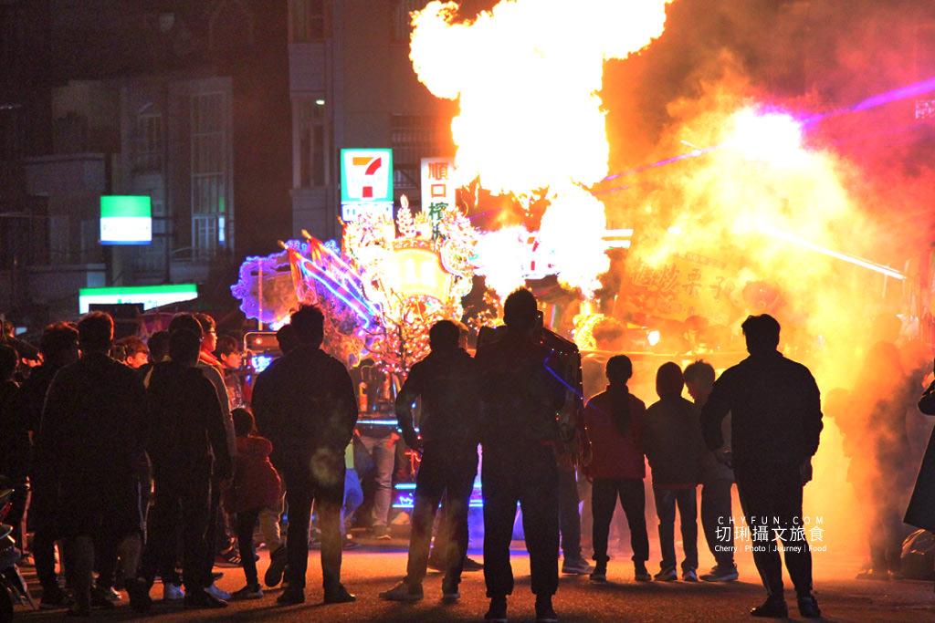 澎湖｜西嶼外垵讚元宵，創意水火舞燈光秀花火碼頭施放