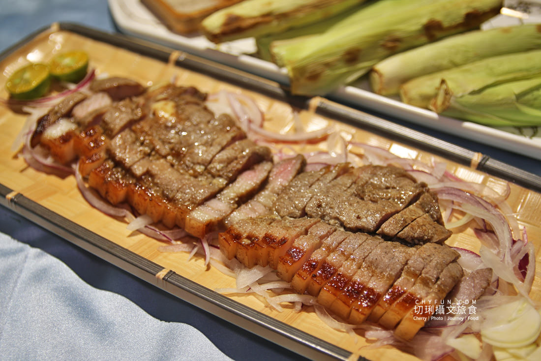 澎湖｜不一樣的夜釣小管行程在海上享受，海派對遊艇趴豪華出港