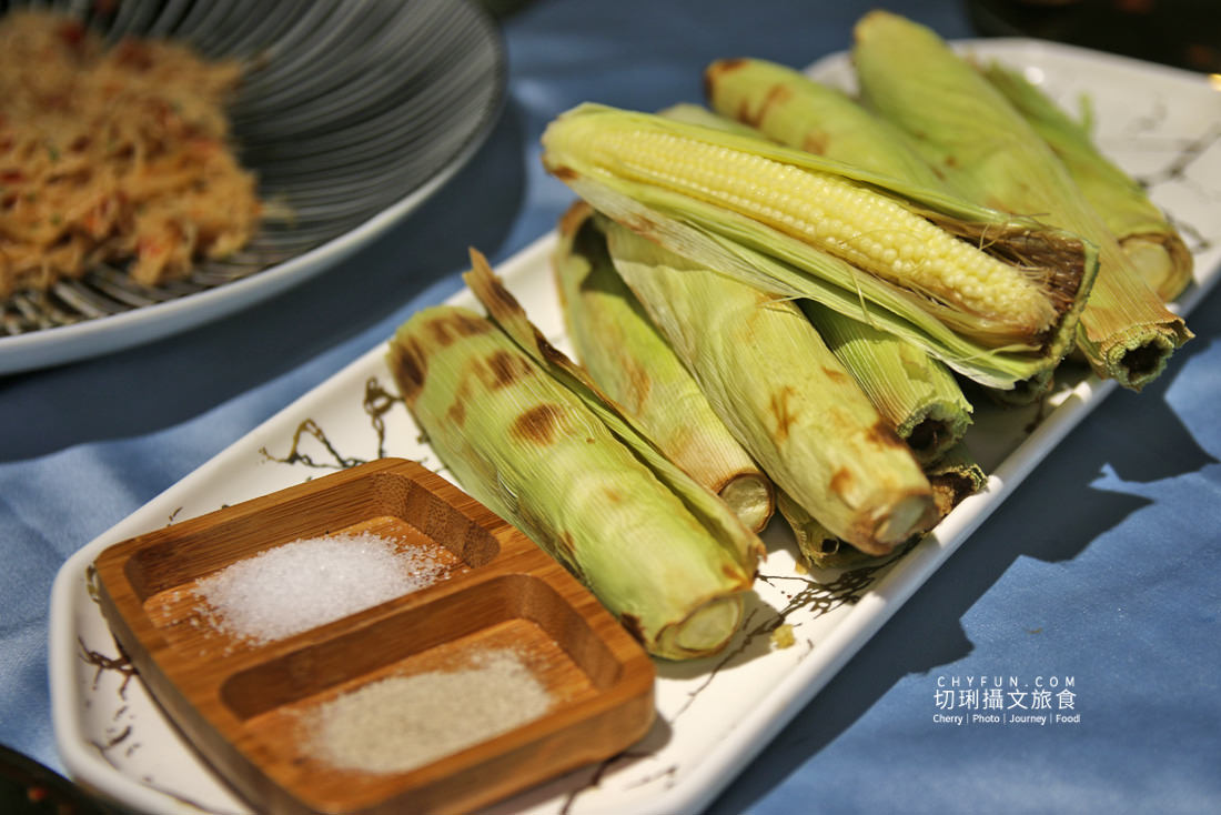 澎湖｜不一樣的夜釣小管行程在海上享受，海派對遊艇趴豪華出港