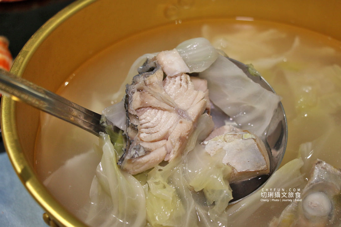 澎湖｜不一樣的夜釣小管行程在海上享受，海派對遊艇趴豪華出港