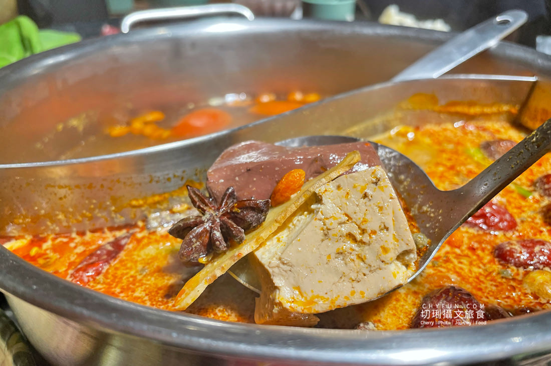 澎湖｜巴適麻辣鍋六合轉型吃到飽，不用400元就在舒適環境暢快吃