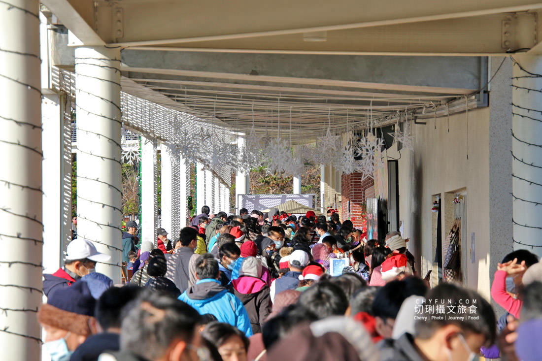 澎湖｜聖誕市集嶼光共舞在國際廣場，來與澎湖最高聖誕樹一同歡樂