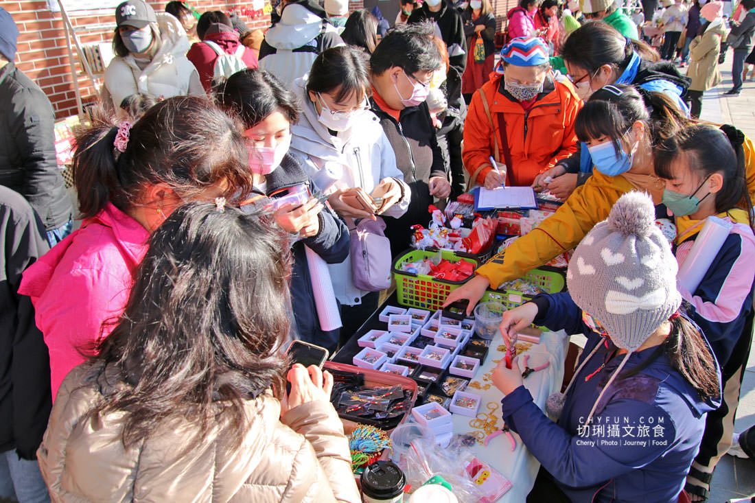 澎湖｜聖誕市集嶼光共舞在國際廣場，來與澎湖最高聖誕樹一同歡樂