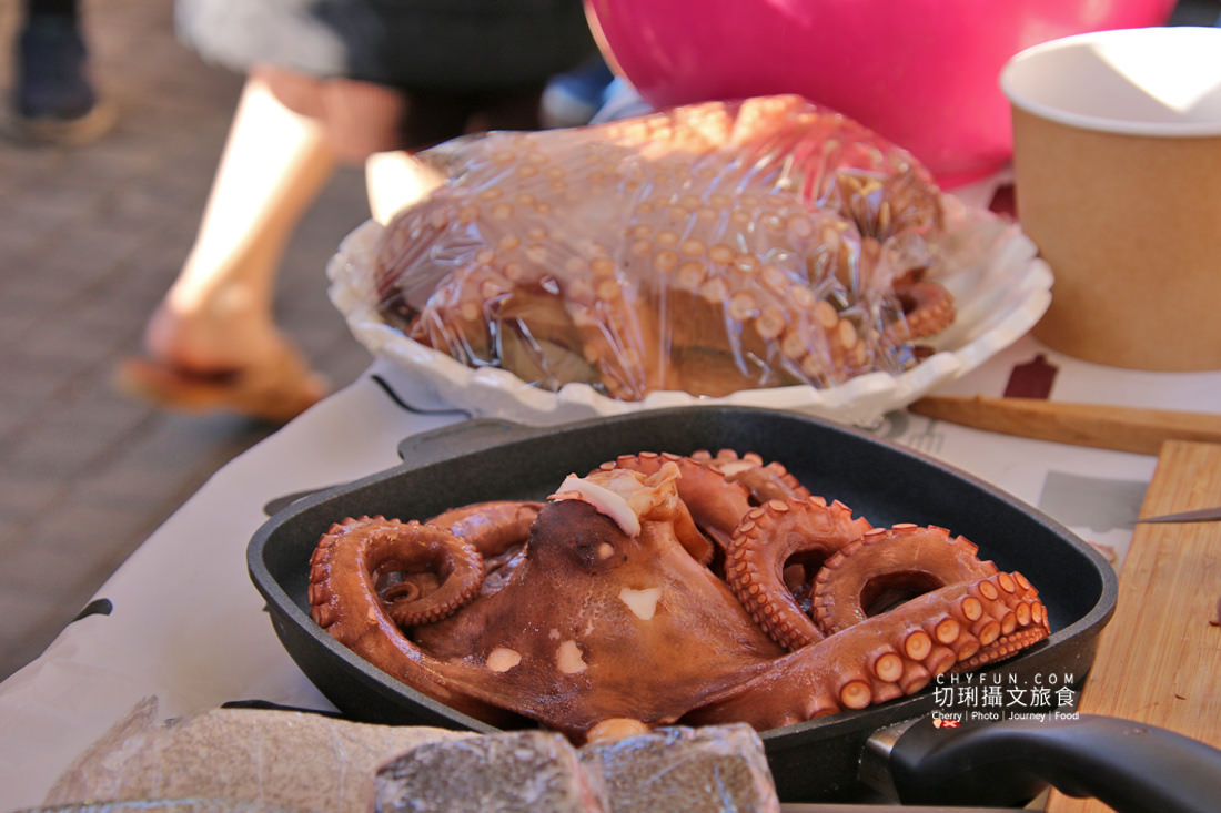 澎湖｜聖誕市集嶼光共舞在國際廣場，來與澎湖最高聖誕樹一同歡樂