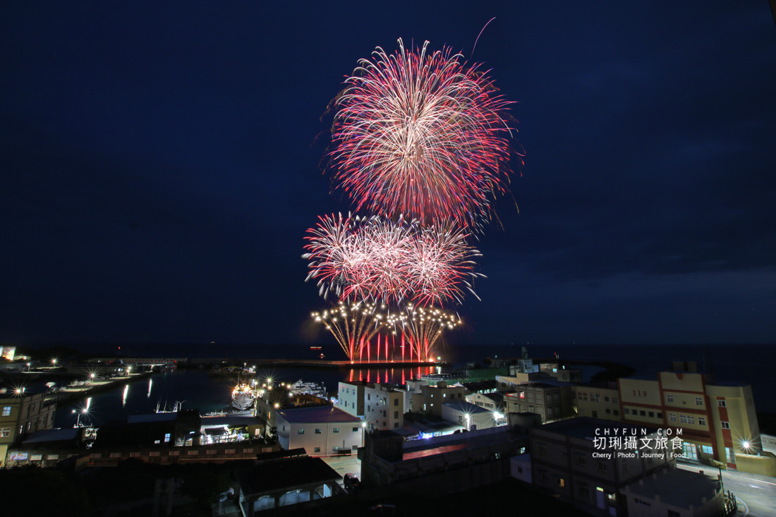 澎湖｜澎湖花火節七美璀璨照亮夜空，七美燈塔應景開放