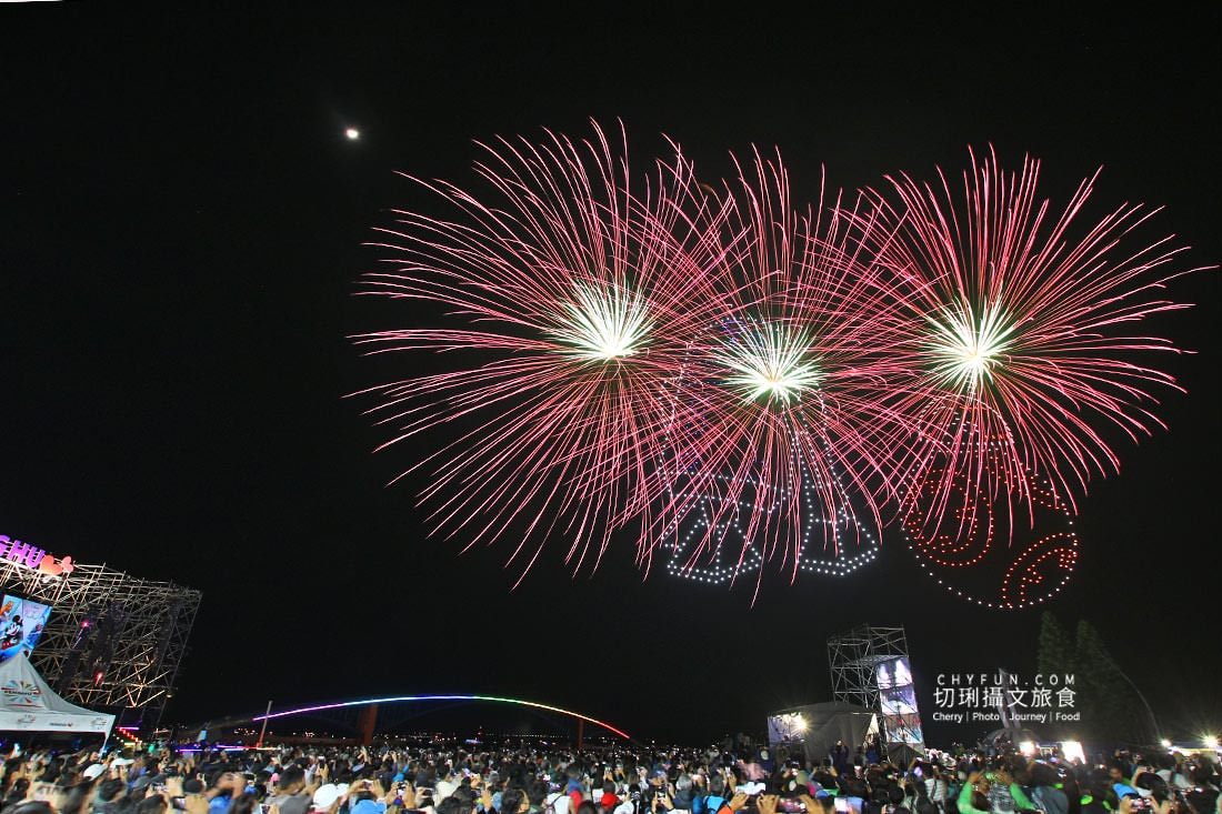 澎湖|澎湖花火節 X 迪士尼100周年,首場迪士尼無人機秀十全十美可愛極了 - 第14張圖 澎湖|澎湖花火節 X 迪士尼100周年,首場迪士尼無人機秀十全十美可愛極了