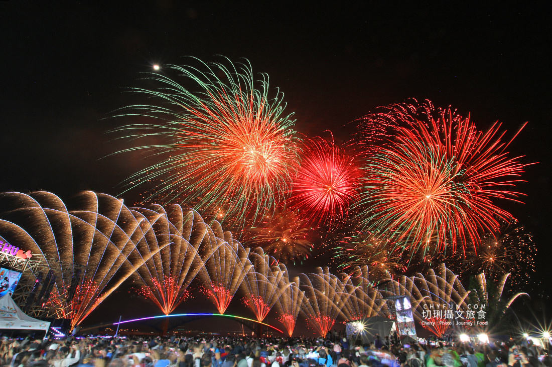 澎湖|澎湖花火節 X 迪士尼100周年,首場迪士尼無人機秀十全十美可愛極了 - 第24張圖 澎湖|澎湖花火節 X 迪士尼100周年,首場迪士尼無人機秀十全十美可愛極了