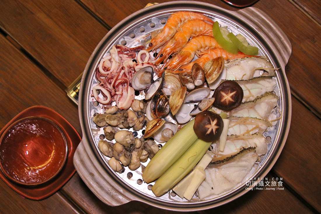 澎湖｜蒸優鮮海鮮火鍋一鍋三吃，吹海風吃鍋賞無敵漁港海景