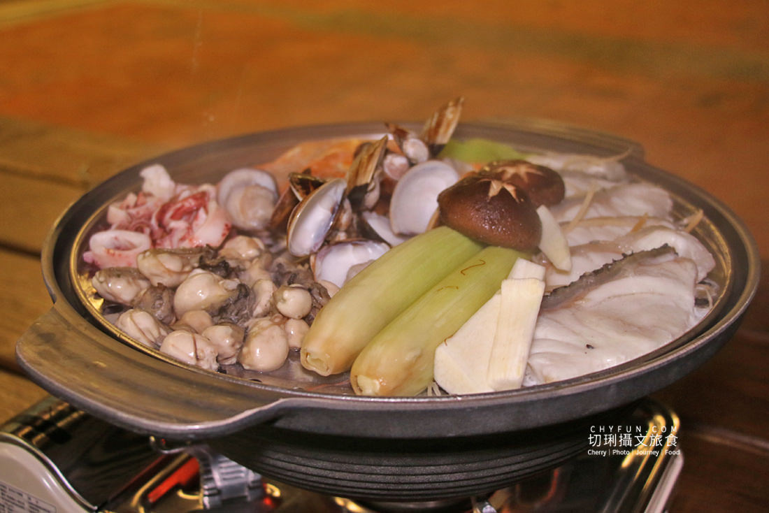 澎湖｜蒸優鮮海鮮火鍋一鍋三吃，吹海風吃鍋賞無敵漁港海景