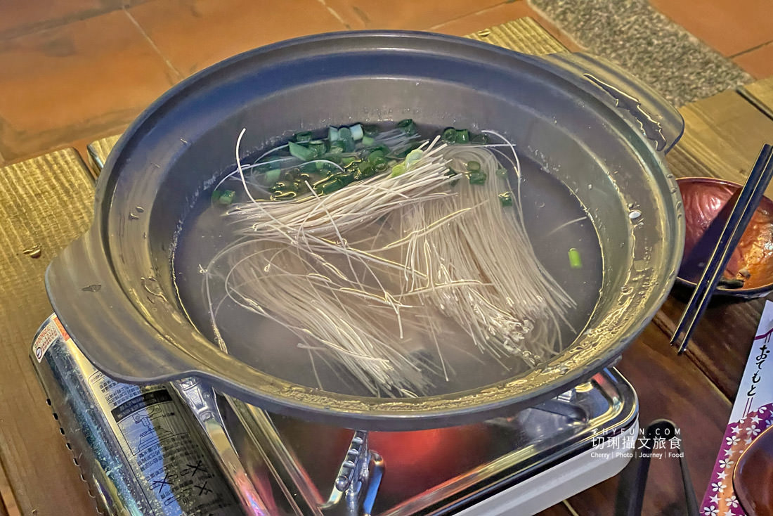 澎湖｜蒸優鮮海鮮火鍋一鍋三吃，吹海風吃鍋賞無敵漁港海景