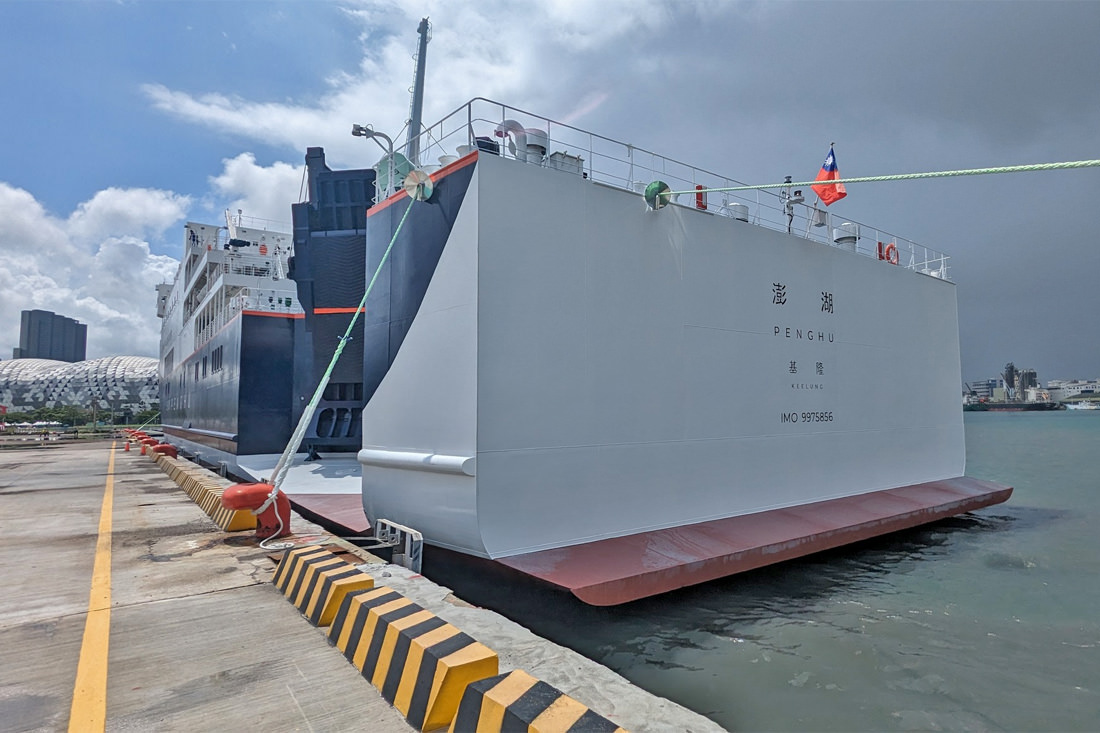 澎湖輪抵高雄港將開航往返高雄馬公,台華輪將成回憶(兩船對照) - 第4張圖 澎湖輪抵高雄港將開航往返高雄馬公,台華輪將成回憶(兩船對照)
