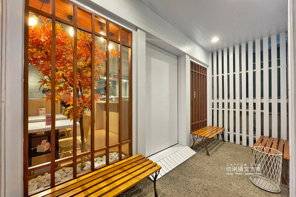 澎湖｜高松麵所讚岐烏龍麵口感晶瑩清爽，免費加湯加麵另有立食75折