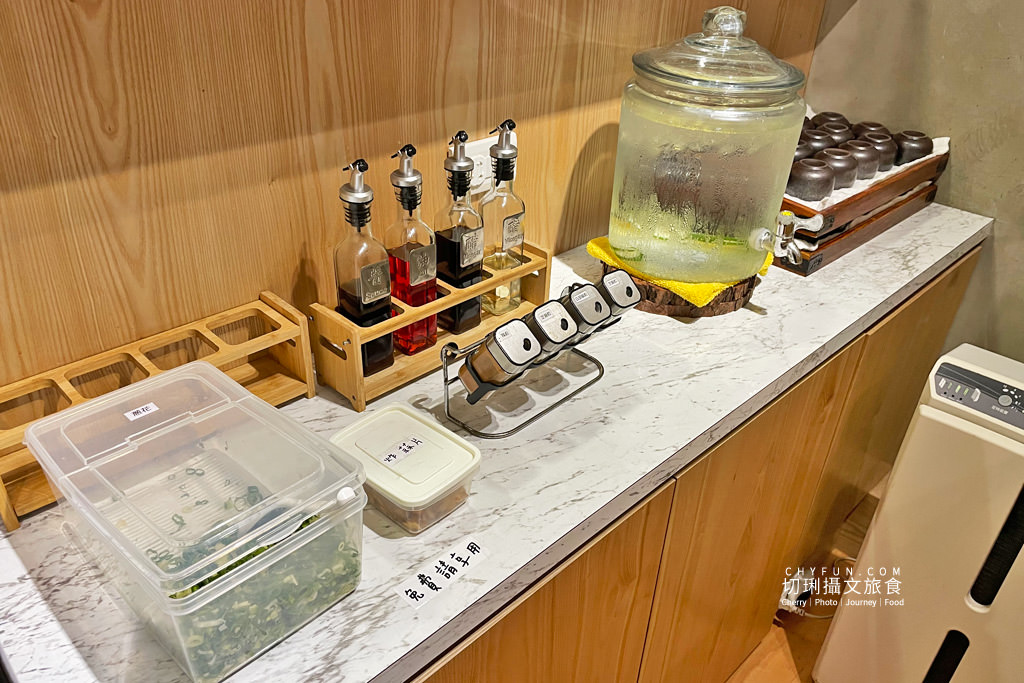 澎湖｜高松麵所讚岐烏龍麵口感晶瑩清爽，免費加湯加麵另有立食75折