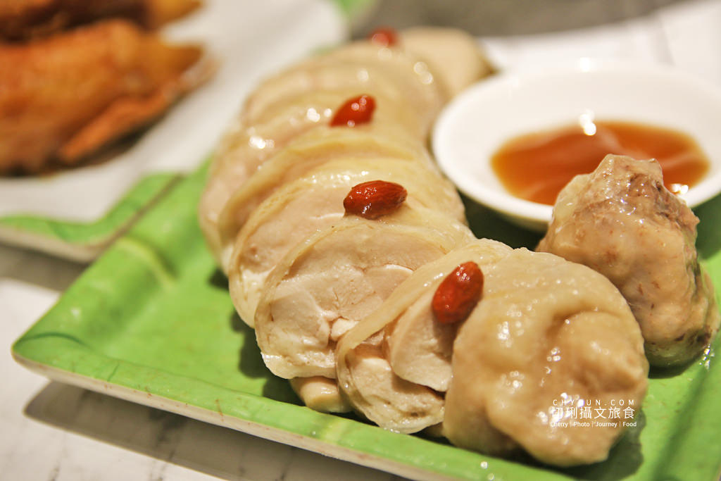 澎湖｜高松麵所讚岐烏龍麵口感晶瑩清爽，免費加湯加麵另有立食75折