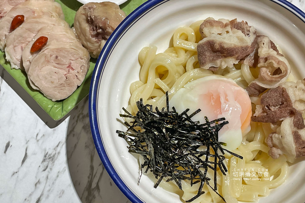 澎湖｜高松麵所讚岐烏龍麵口感晶瑩清爽，免費加湯加麵另有立食75折