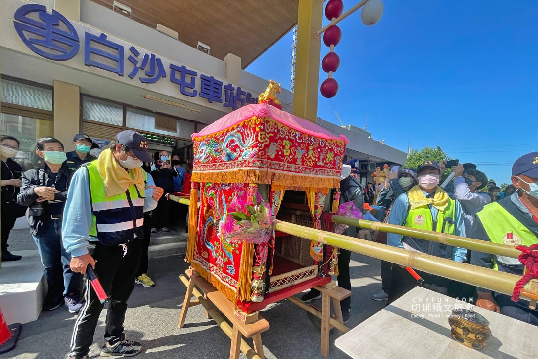 苗栗｜慢魚海岸一日遊漫步搭火車做魚吃魚，海線通車百年白沙屯媽祖同慶　