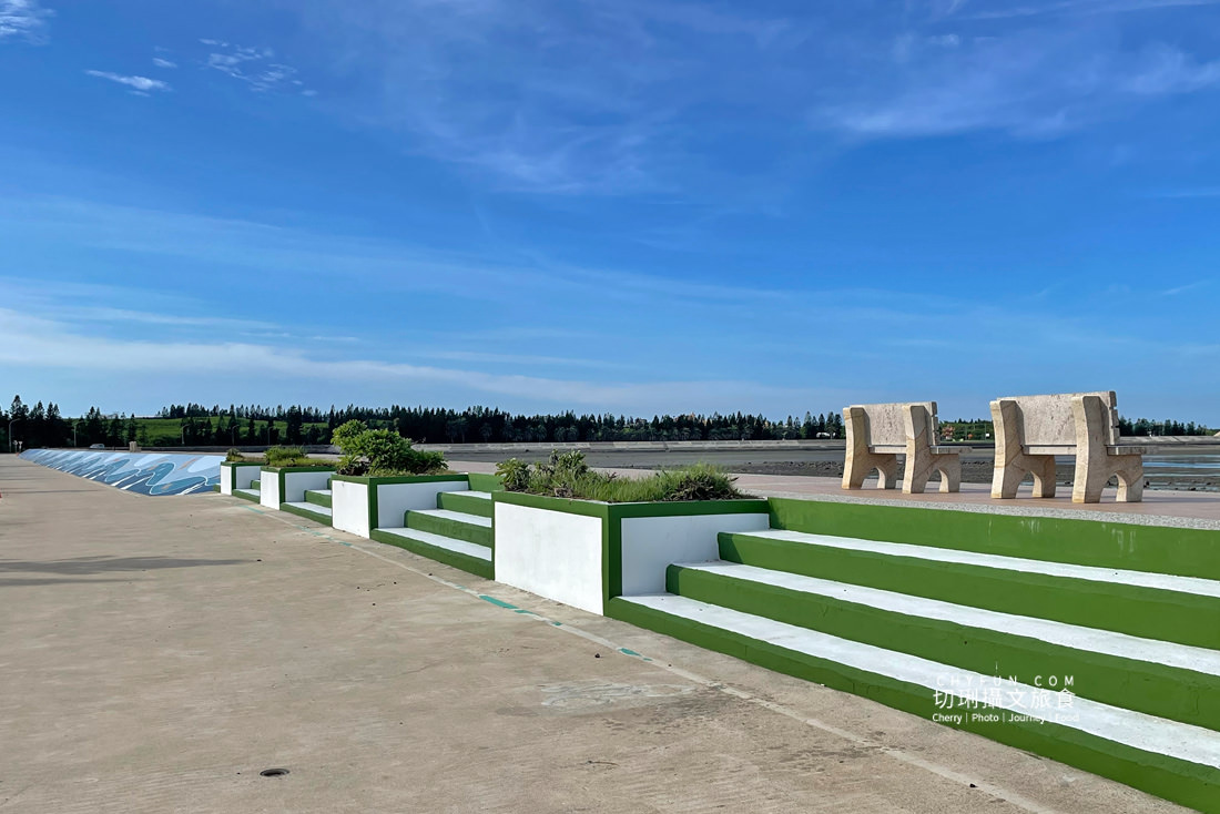 澎湖｜講美鎮海OK海堤公園改造成愛情公園，週邊堤岸海洋彩繪好吸睛