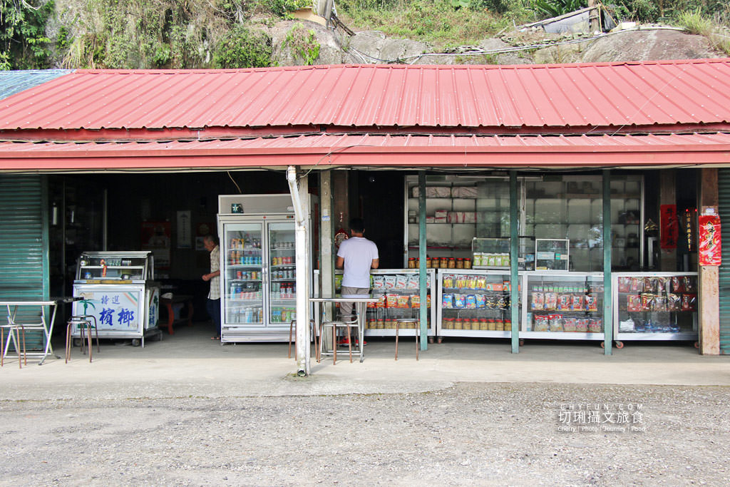 雲林｜草嶺遇見螢火蟲，烘豆彩繪品味在地伙食豐富石壁半日遊
