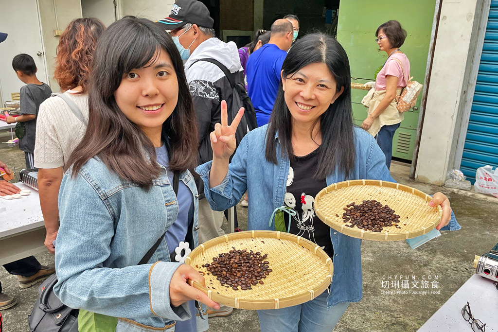 雲林｜草嶺遇見螢火蟲，烘豆彩繪品味在地伙食豐富石壁半日遊