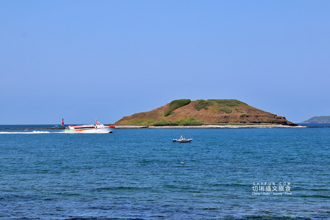 澎湖｜離雞籠嶼最近的風櫃西港，靜靜在港邊看航道熱鬧