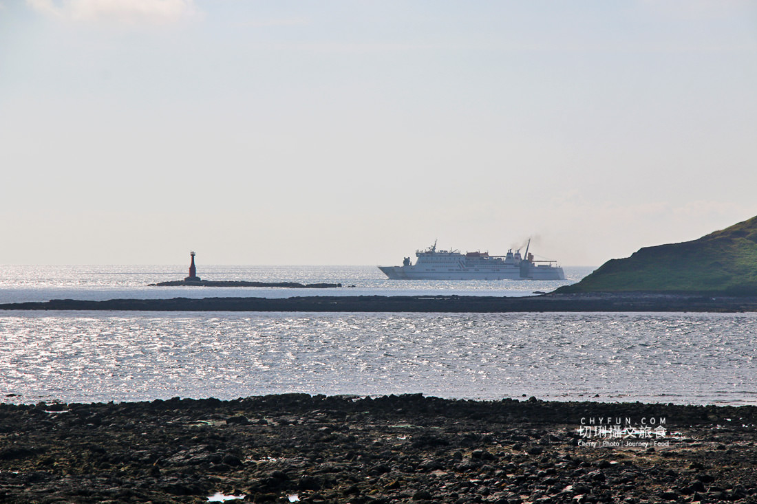 澎湖｜離雞籠嶼最近的風櫃西港，靜靜在港邊看航道熱鬧